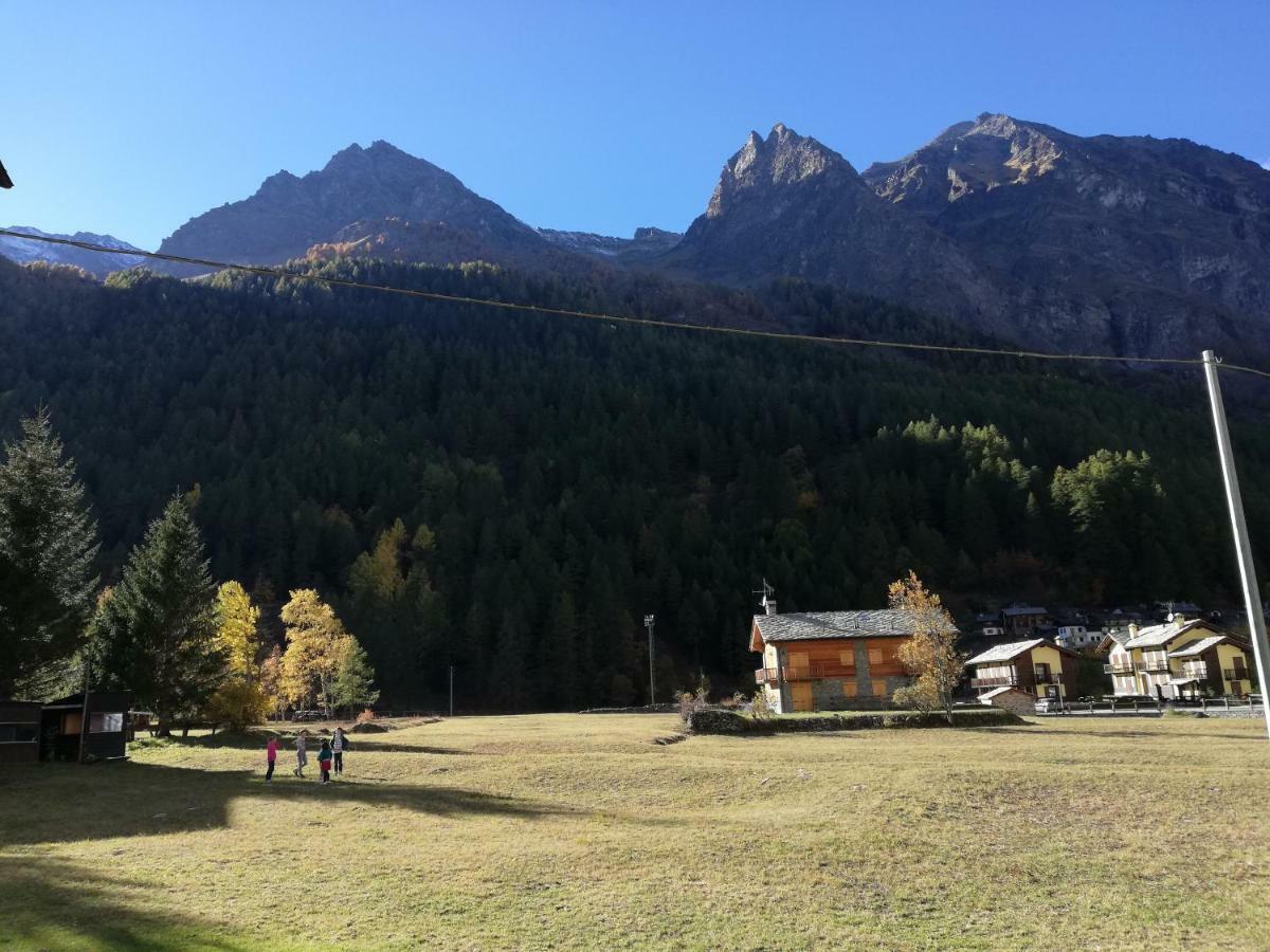 Vers Le Bois Hotel Валсаваренке Екстериор снимка