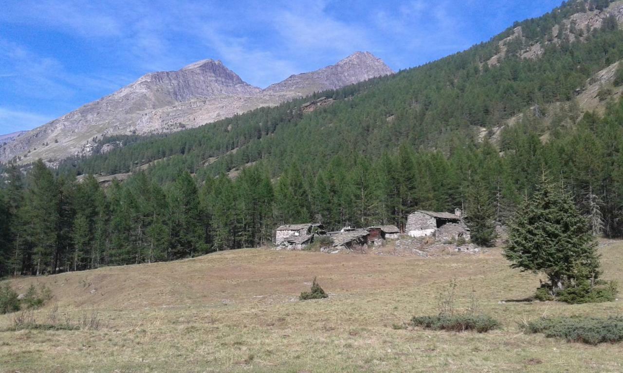 Vers Le Bois Hotel Валсаваренке Екстериор снимка